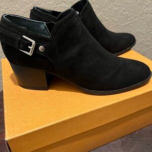 Black suede like material side zipper